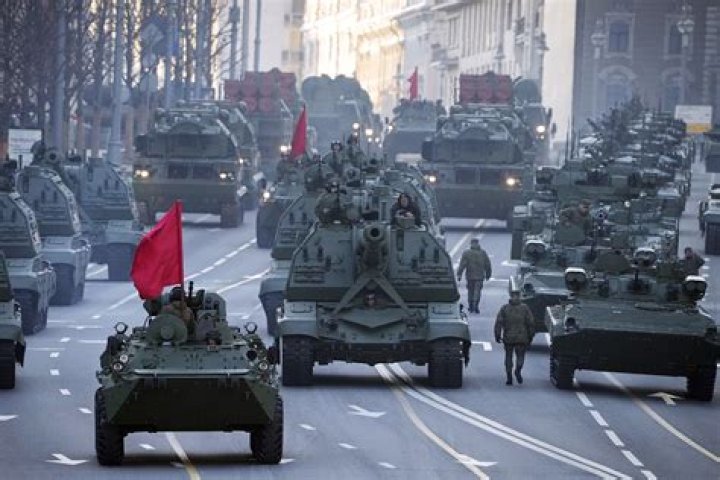 American company accused of violating sanctions, doing business with Russian arms industry