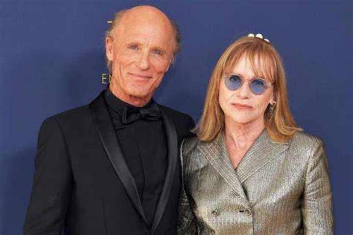 Amy Madigan – Bio, Age, Net Worth & Facts About Ed Harris Wife