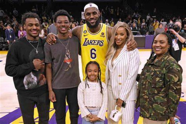 Bryce Maximus James (Lebrons Son) Bio, Age, Height, Father, Girlfriend, Net Worth