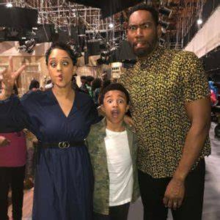 Cameron J. Wright Height, Weight, Age, Girlfriend, Biography, Family
