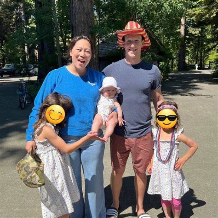 CeeDee Lamb family, wife, children, parents, siblings ·