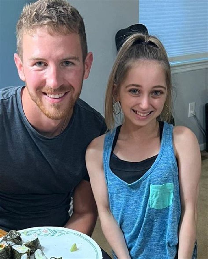 Dan Swygart confirms Shauna Rae isn't his girlfriend on Instagram