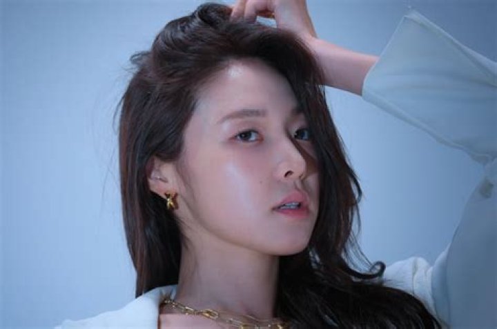 Discover The Enchanting World Of Choi Min-young On Instagram!