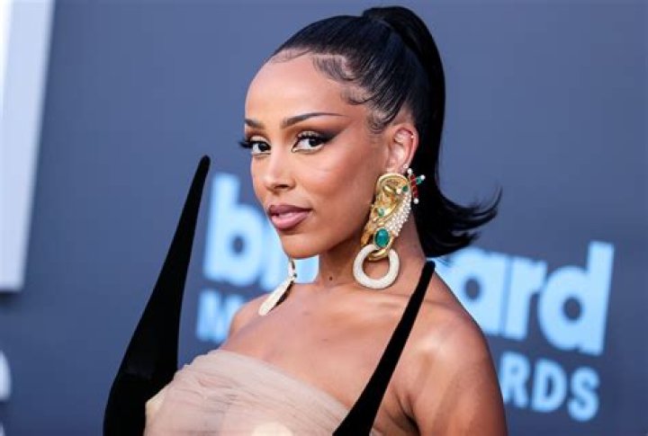 Doja Cat Leaks Goes Viral On Twitter After Her 27th Birthday Celebration
