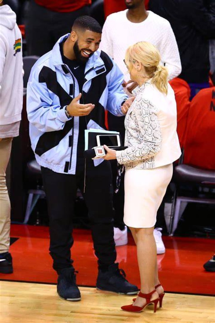 Doris Burke Net Worth | Celebrity Net Worth