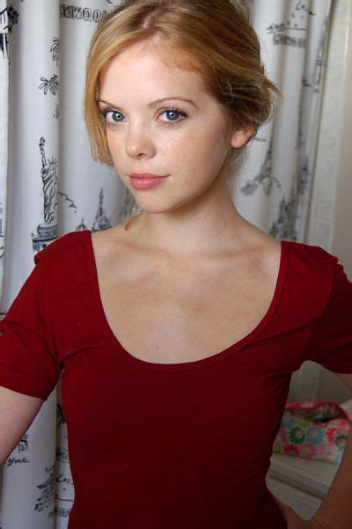 Dreama Walker Biography