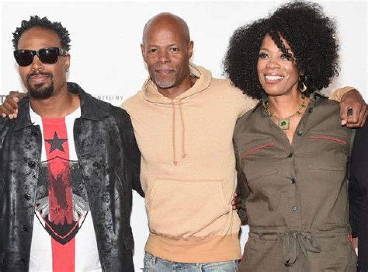 Dwayne Wayans And His Siblings Revealed