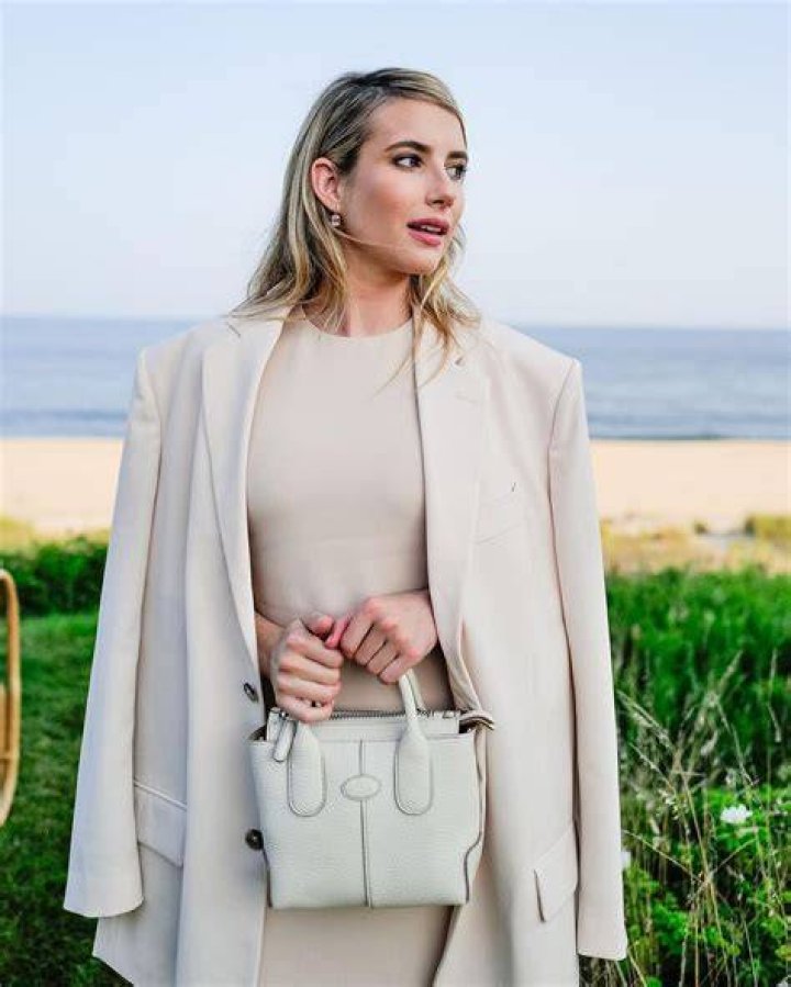 Emma Roberts Height And Weight: A Comprehensive Guide
