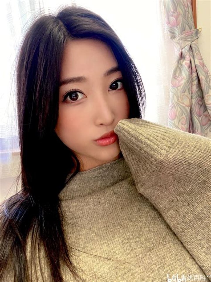 Exploring the Life and Career of Sumire Mizukawa