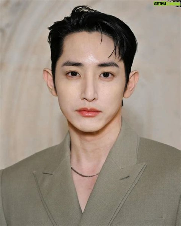 Exploring the Life of Lee Soo-hyuk's Wife: A Deep Dive into Her Journey and Influence