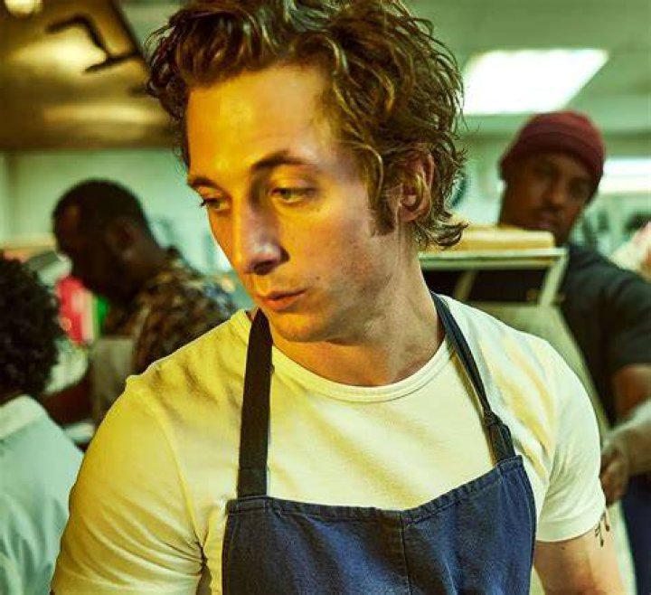 Jeremy Allen White Siblings | Meet Sister Annabelle Parents And Religion