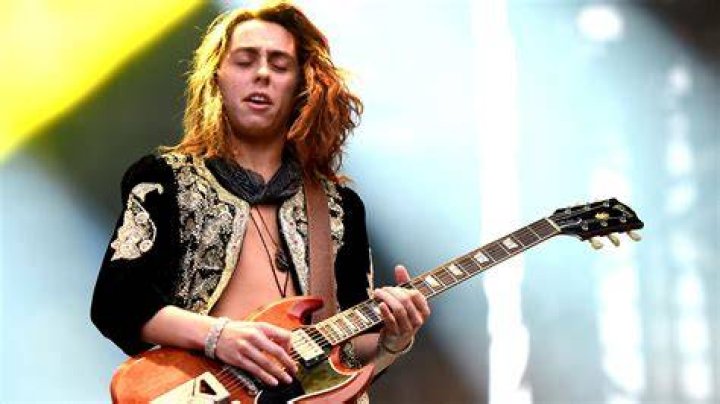 Josh Kiszka - Bio, Age, Net Worth, Height, Single, Nationality, Facts