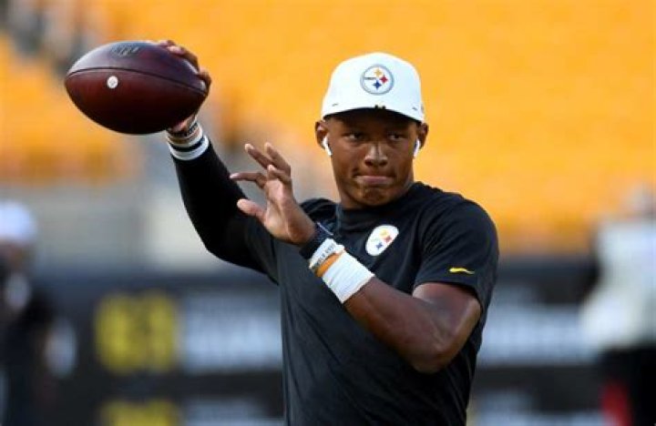 Joshua Dobbs wife: Is Joshua Dobbs married?