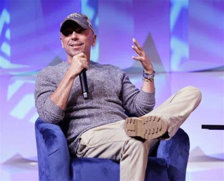 Kenny Chesney Net Worth in 2023 How Rich is He Now?