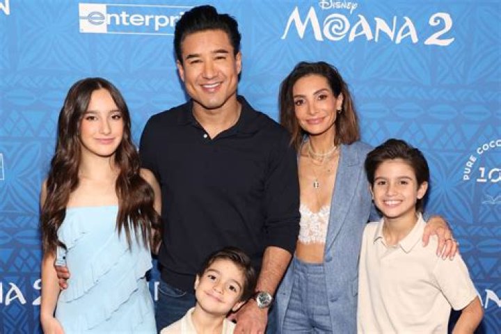 Lynda Lopez family, husband, children, parents, siblings