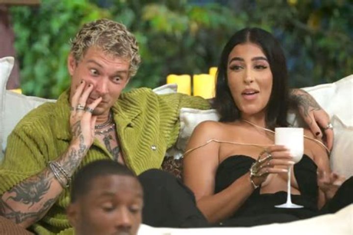 Stephen and Alara: A Comprehensive Look at Their Relationship