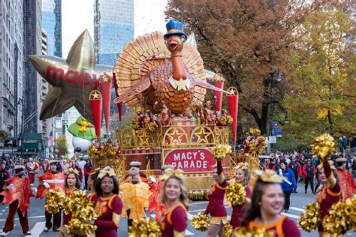 Taylor Swift's Iconic Performance At The 2014 Macy's Thanksgiving Day Parade