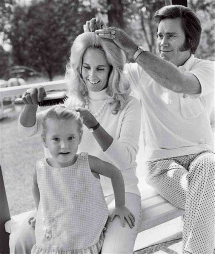 The Life of Iconic Tammy Wynettes Daughter |