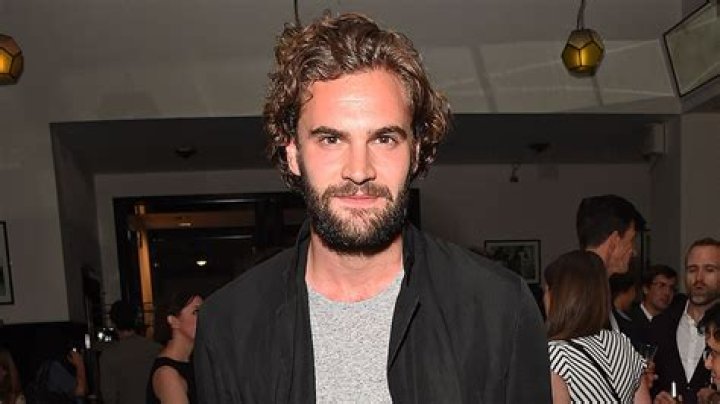 Tom Bateman Siblings: Meet Merlin Bateman |