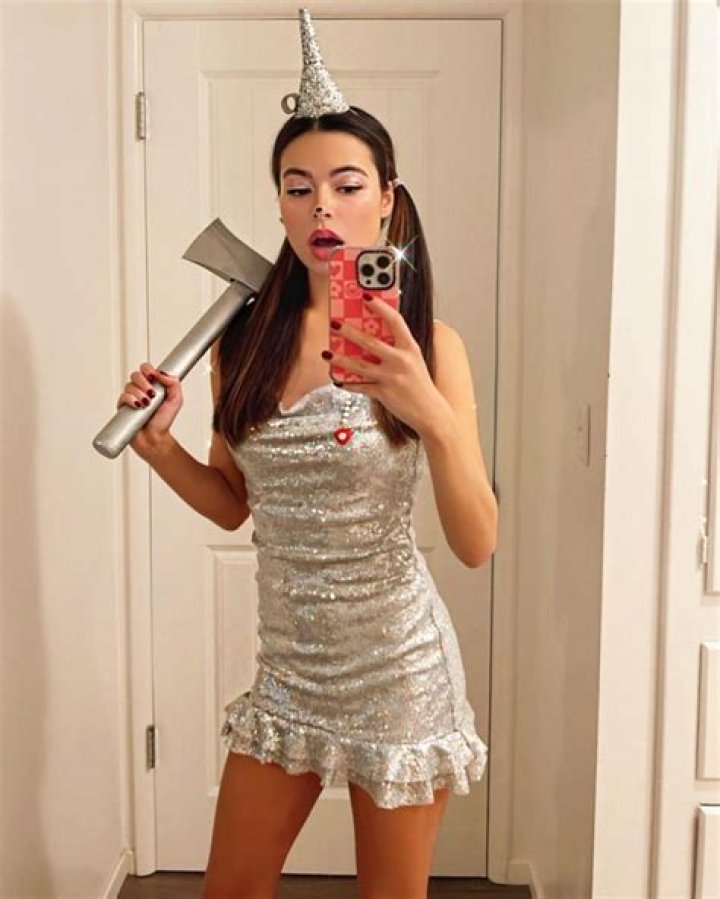 Understanding the Complexity and Impact of "Miranda Cosgrove Nudes"