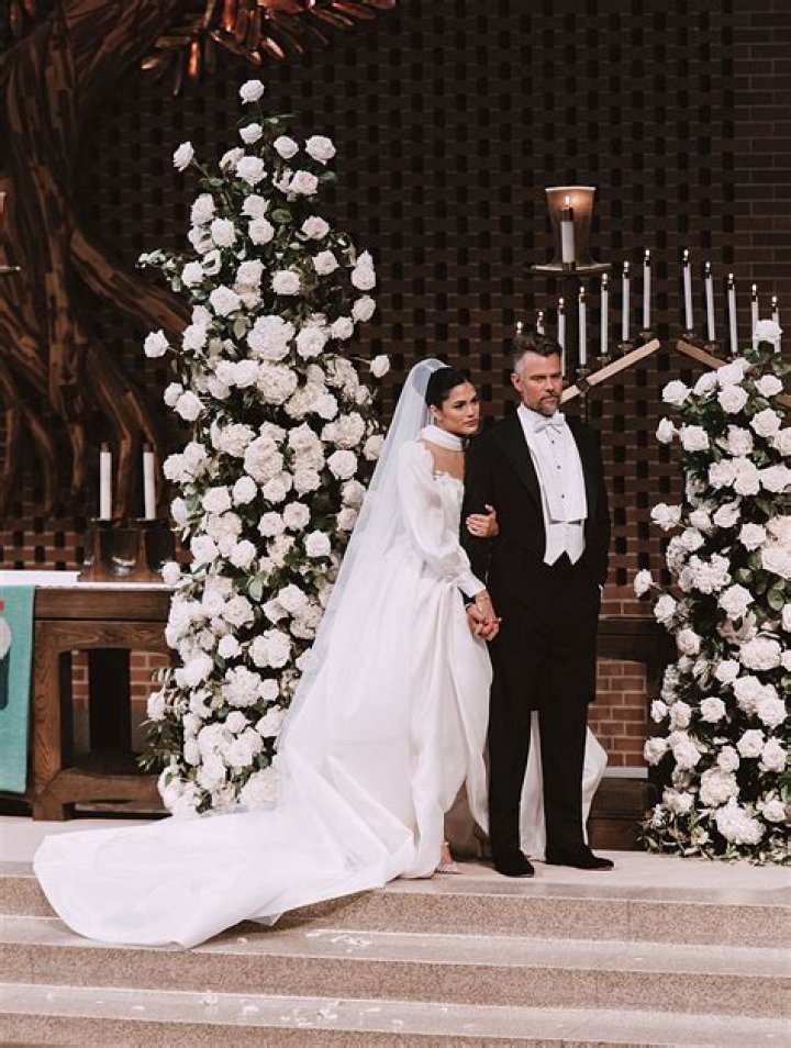 Unveiling The Enigmatic World Of Josh Duhamel's Wife