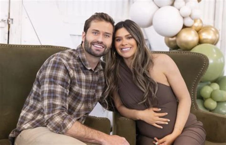 Whitney Cummings Partner, Babby Daddy, Husband, Married, Pregnant |