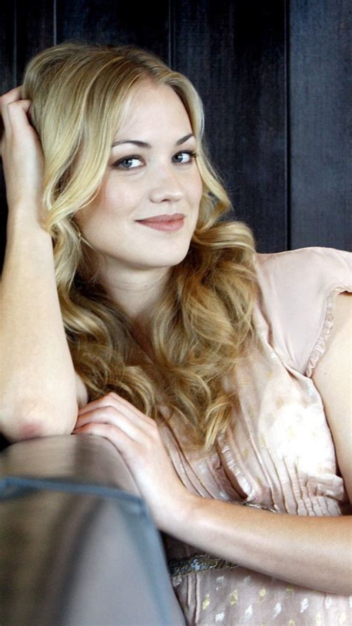 Yvonne Strahovski says leaked celebrity nude photo scandal is a 'criminal act'